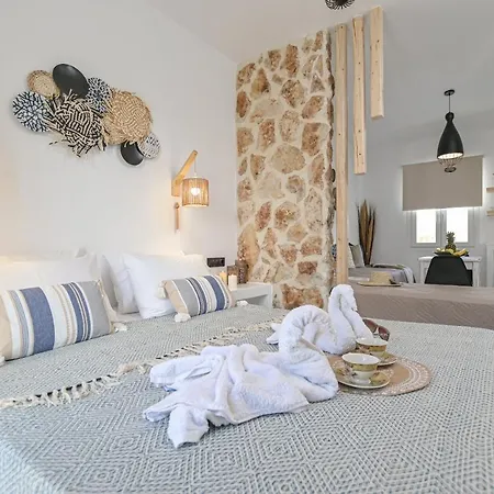 מלון Casa Di Naxos 3*
