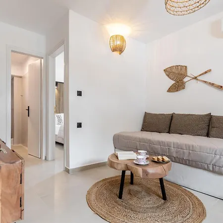 מלון Casa Di Naxos 3*
